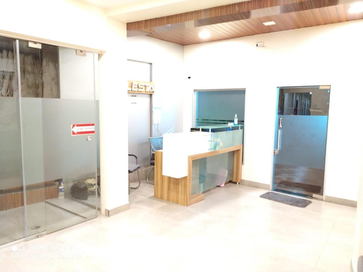 U Life Hotel มุมไบ ภายนอก รูปภาพ
