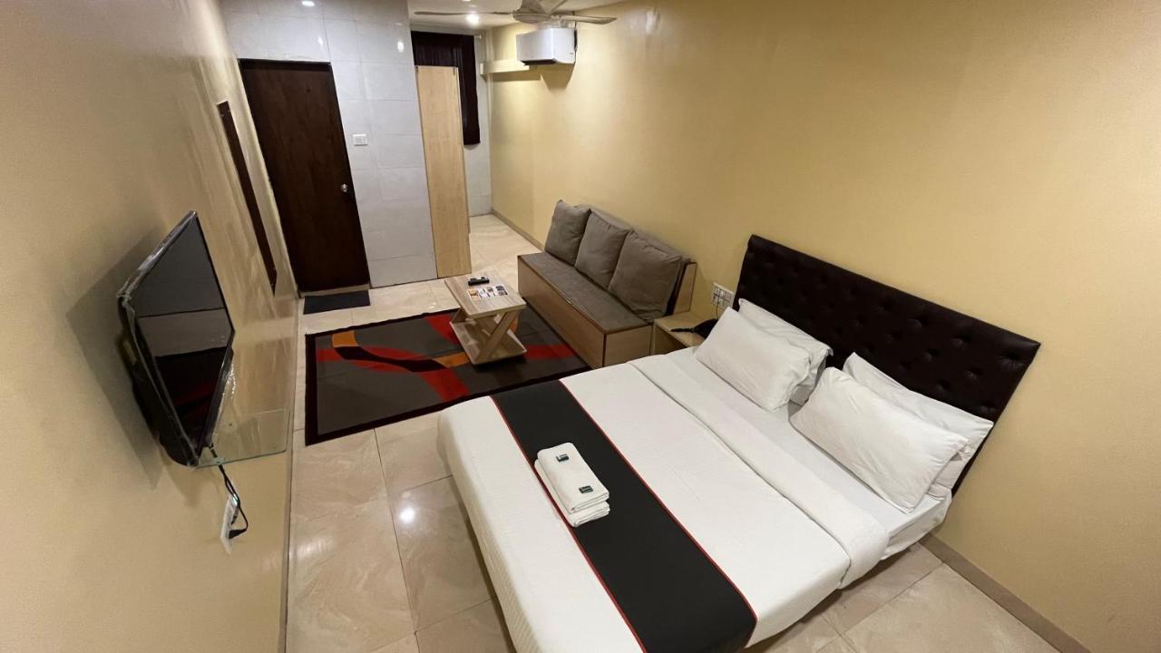 U Life Hotel มุมไบ ภายนอก รูปภาพ